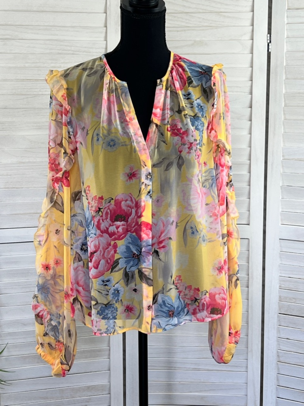 WHBM White House Black Market Sheer Yellow Floral Top Blouse Medium